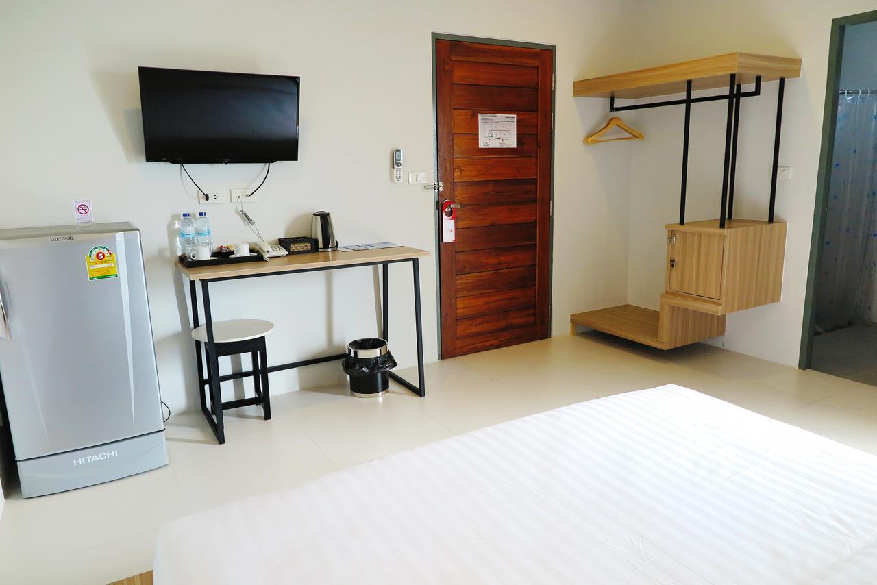 Phuket Marine Poshtel - Sha Plus Chalong Exterior photo
