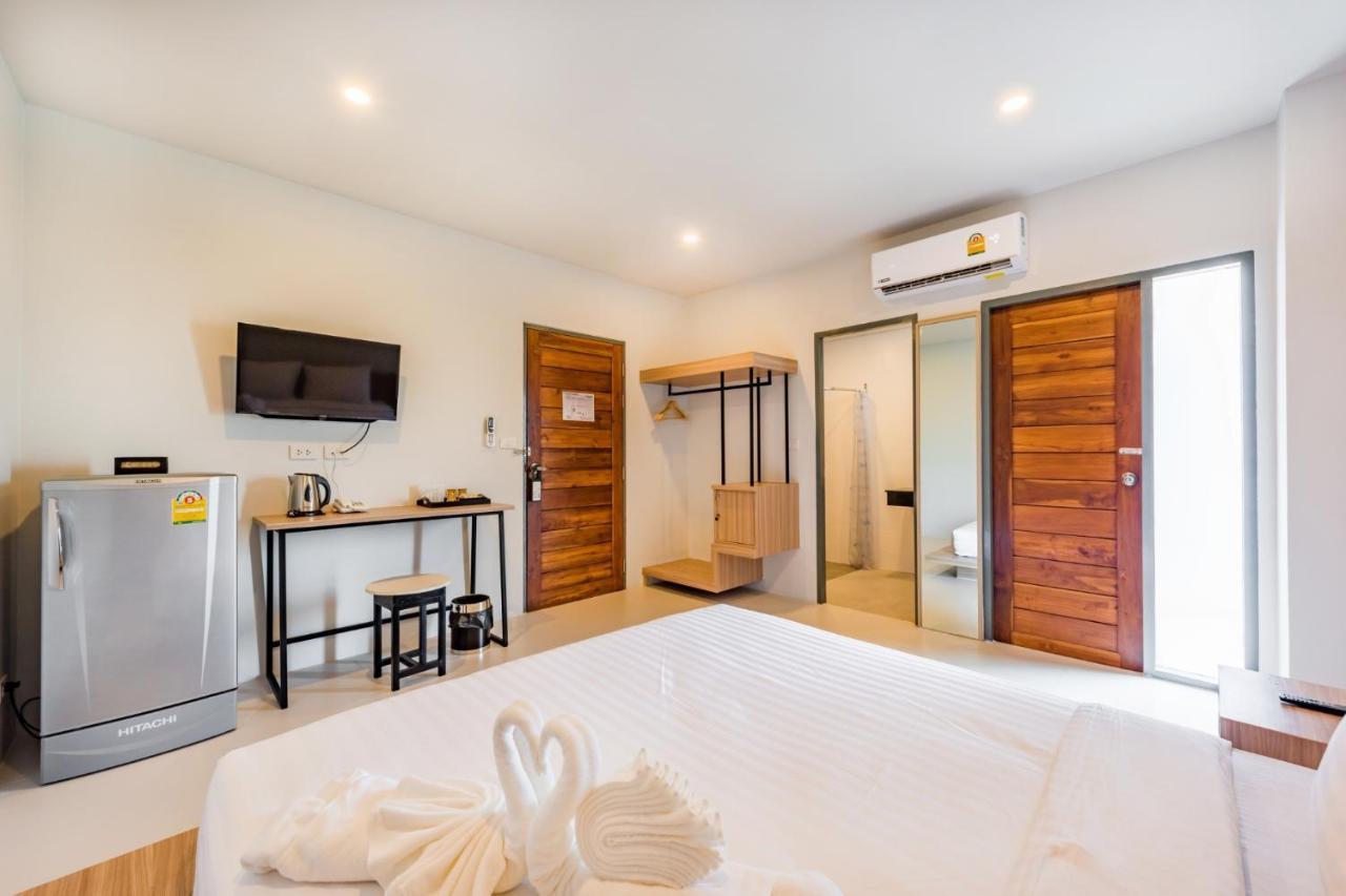 Phuket Marine Poshtel - Sha Plus Chalong Exterior photo